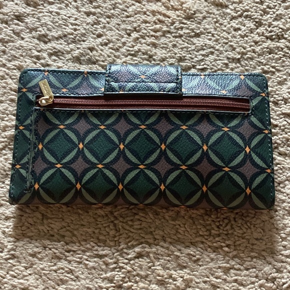 Fossil Madison Tab Clutch - Picture 2 of 3